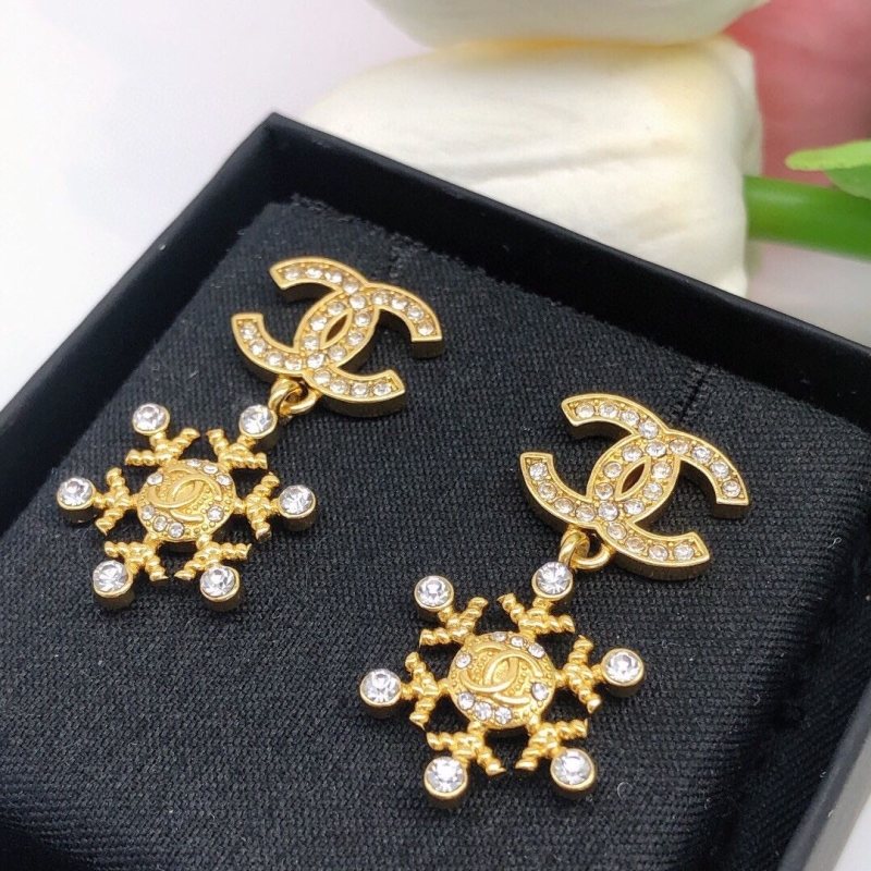Ch**el earrings